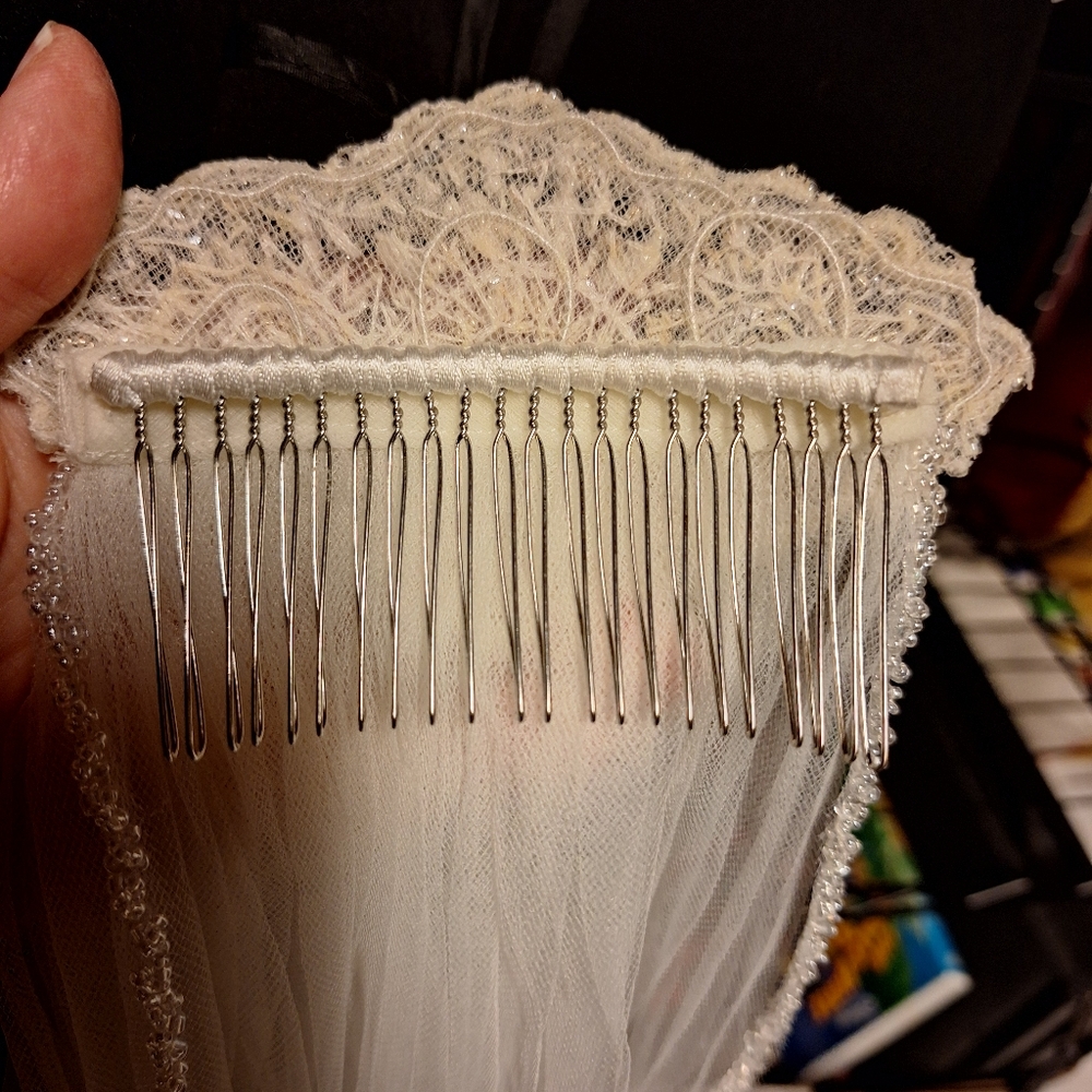 Wedding Veil - Picture 4 of 6
